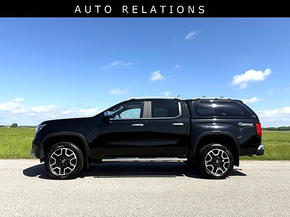 Volkswagen Amarok 2 of 3