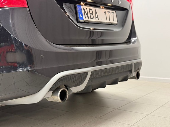 Volvo V60 8 of 23