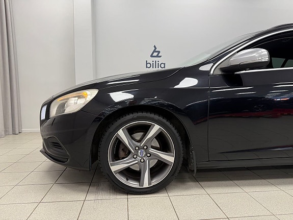 Volvo V60 13 of 23