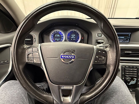 Volvo V60 18 of 23