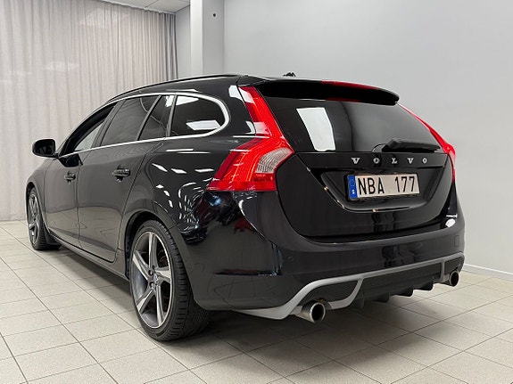 Volvo V60 3 of 5