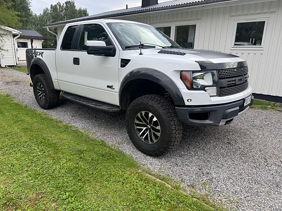 Ford F-150 2 of 2