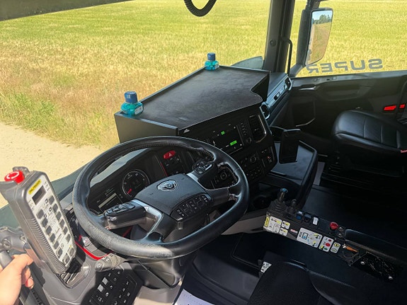 Scania R520 8x4 lastväxlare | Mkt utr | V8 11 of 12