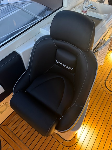 Fairline Targa 40, 2001, VOLVO PENTA KAD44 4 of 14