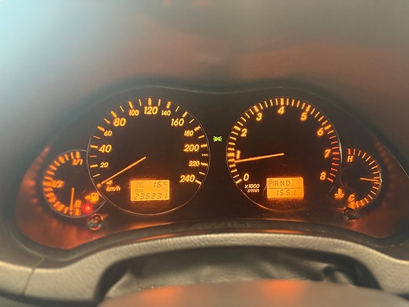 Toyota Avensis 7 of 7