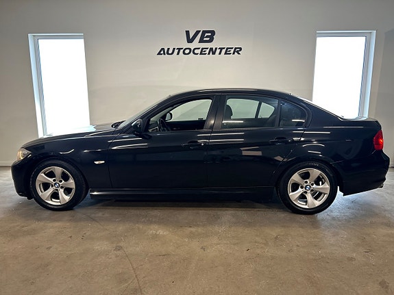 BMW 320d 2 of 5