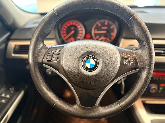 BMW 320d 12 of 22