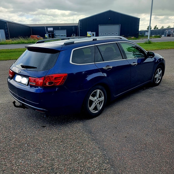 Honda Accord 5 of 5
