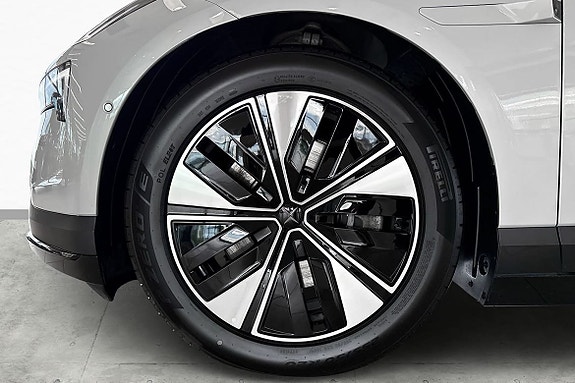 Polestar 4 27 of 30