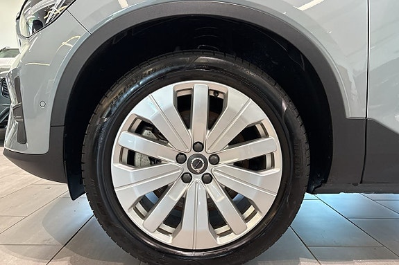 Volvo EX40 19 of 30