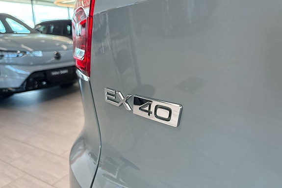Volvo EX40 12 of 30