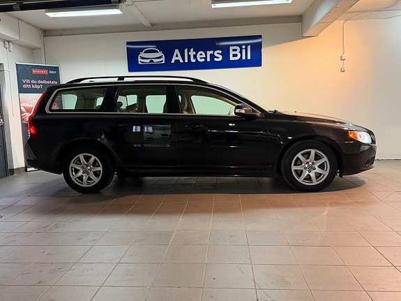 Volvo V70 3 of 14
