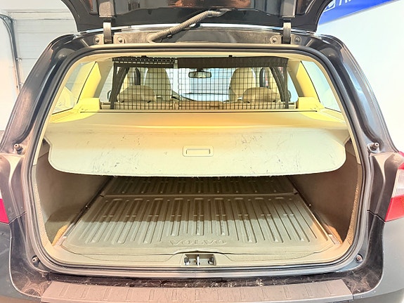 Volvo V70 13 of 14