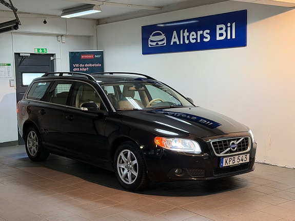 Volvo V70 2 of 14