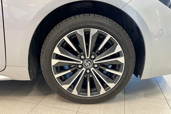 Toyota Corolla 17 of 26