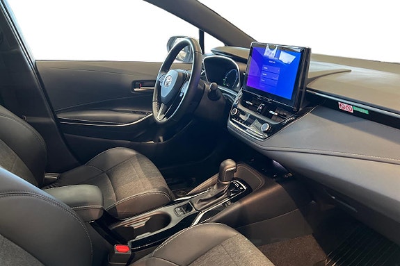 Toyota Corolla 8 of 26