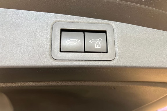 Toyota Corolla 21 of 26