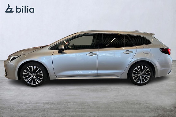 Toyota Corolla 4 of 5