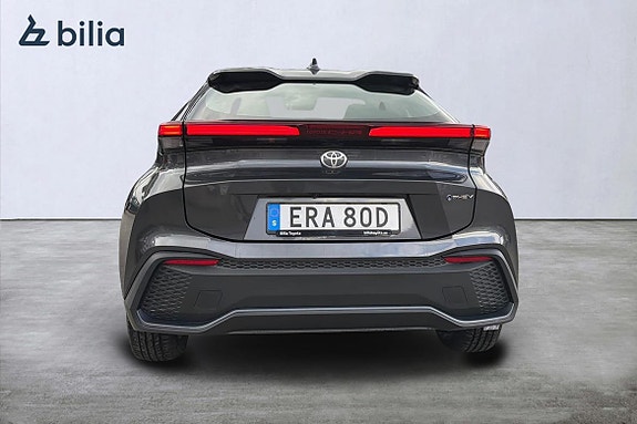 Toyota C-HR 6 of 21