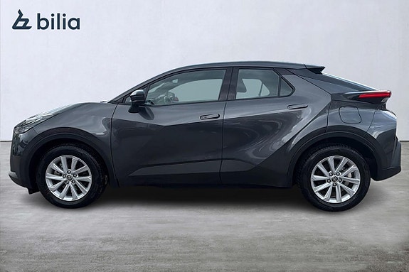 Toyota C-HR 3 of 5