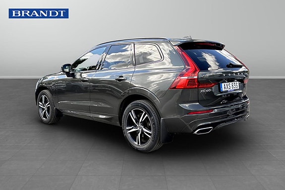 Volvo XC60 2 of 5
