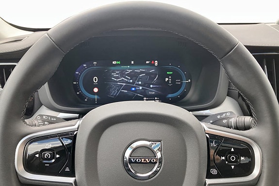 Volvo XC60 7 of 9