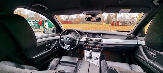 BMW 523i 5 of 5