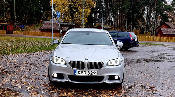 BMW 523i 4 of 5