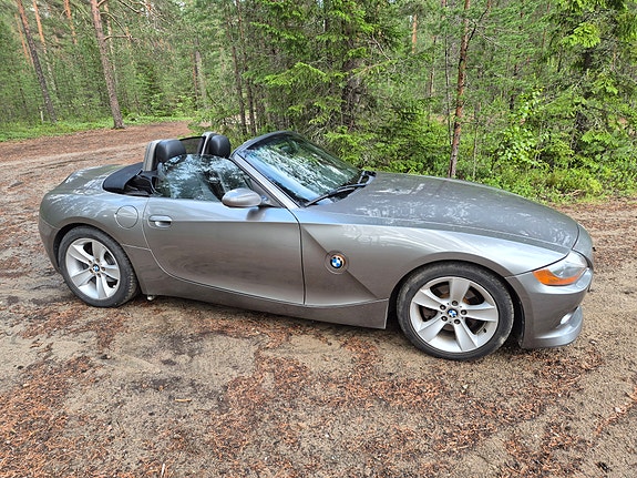 BMW Z4 3 of 5