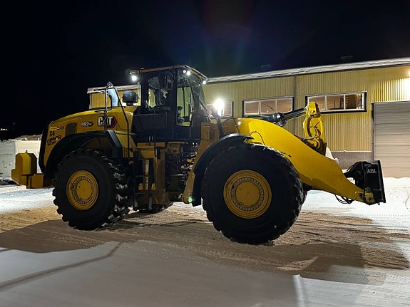 Cat 982 XE 2 of 4