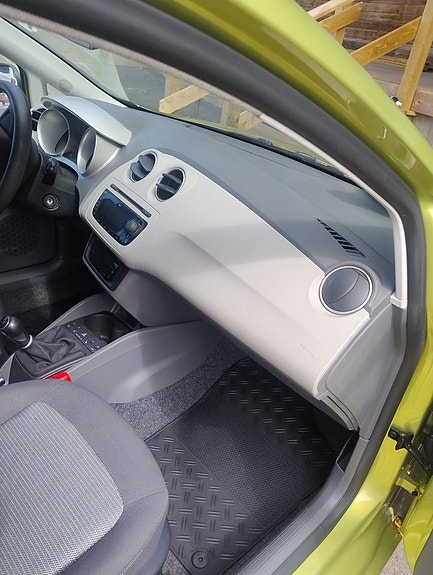 Seat Ibiza 8 of 17
