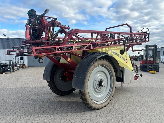 Hardi Commander 3200 2 of 5