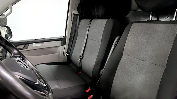 Volkswagen Transporter 8 of 13