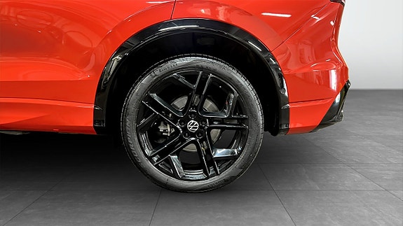 Volkswagen Tiguan 6 of 15