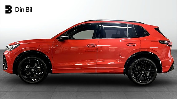 Volkswagen Tiguan 2 of 15