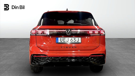 Volkswagen Tiguan 5 of 15