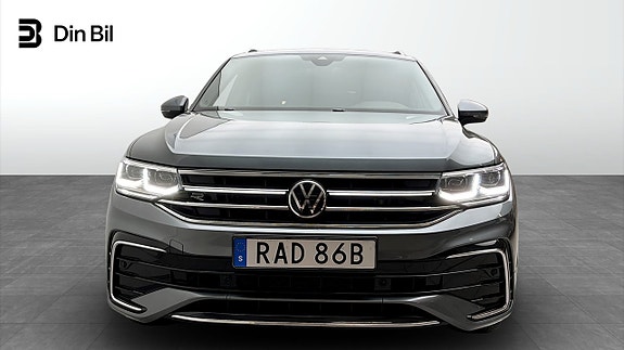 Volkswagen Tiguan Allspace 4 of 5
