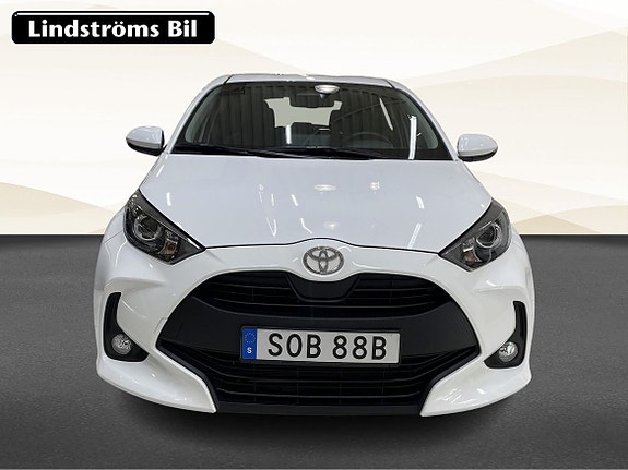 Toyota Yaris 8 of 20