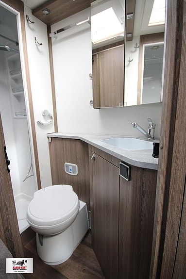 Kabe Travel Master Royal X 780 LXL 15 of 16
