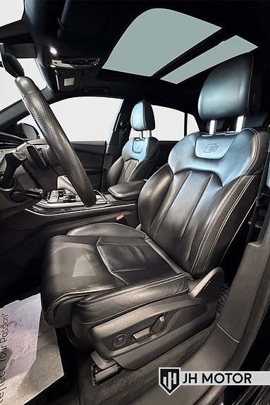 Audi Q8 12 of 22