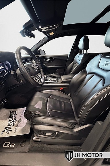 Audi Q8 13 of 22