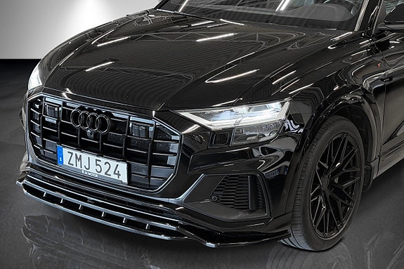 Audi Q8 9 of 22