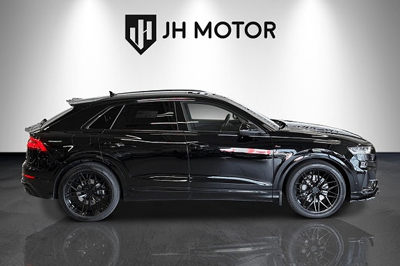 Audi Q8 6 of 22