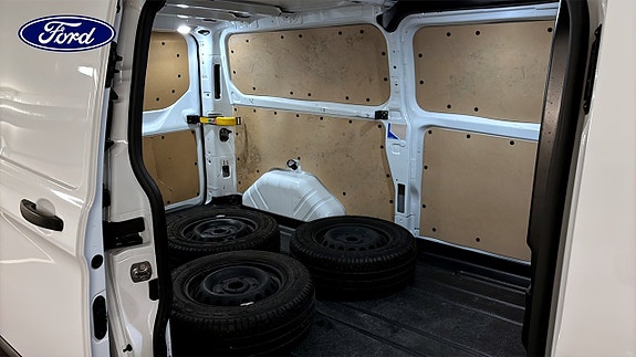 Ford Transit Custom 10 of 12