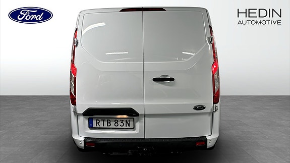 Ford Transit Custom 7 of 12