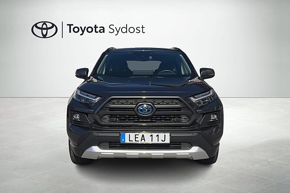 Toyota RAV4 5 of 5