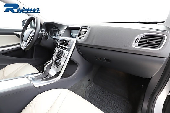 Volvo V60 5 of 5