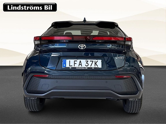 Toyota C-HR 8 of 19