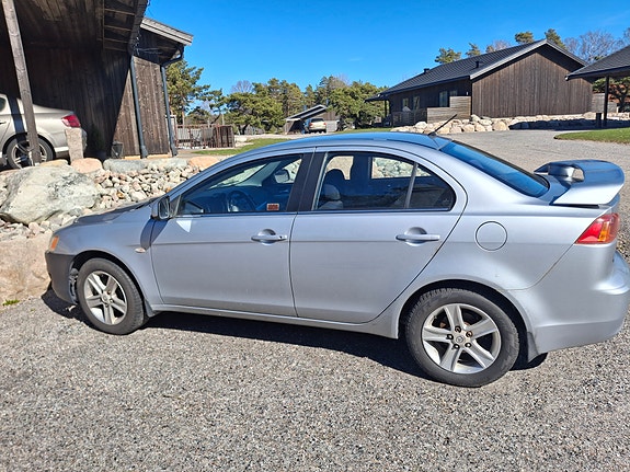Mitsubishi Lancer 3 of 4