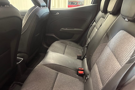 Renault Clio 12 of 22